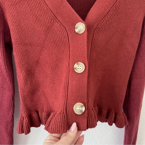 Lulu’s Rust Ruffled Button Up Cardigan Sweater Sz M - Picture 3 of 6